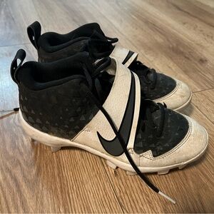 Nike Cleats 4y